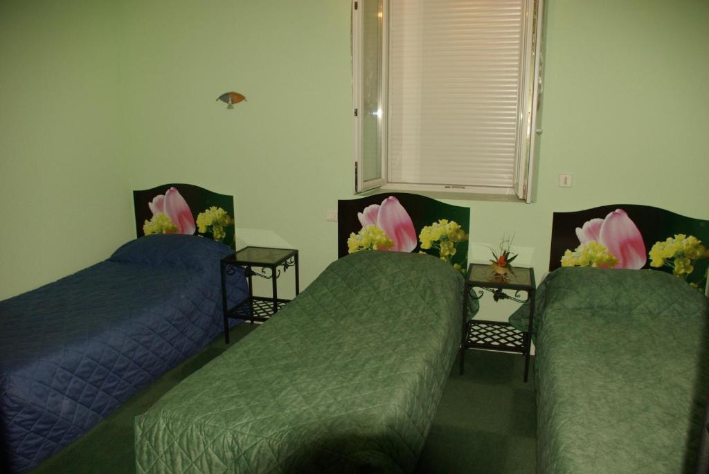 Hotel Le Gambetta Carmaux Phòng bức ảnh